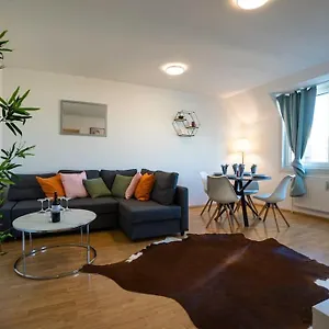 stylish-2-floor-penthouse-15-min-to-city-center.vienna-besthotels.com/