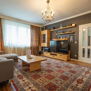 stylish-apartment-with-a-balcony-in-the-second-district.vienna-besthotels.com/